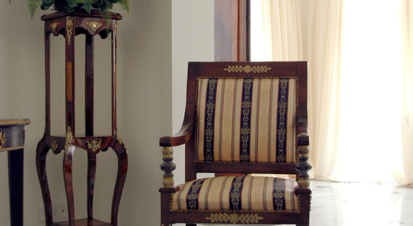 Rcheuli Hotel Батуми Екстериор снимка