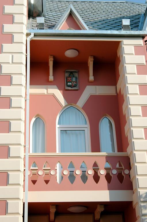 Rcheuli Hotel Батуми Екстериор снимка