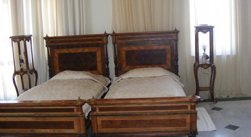 Rcheuli Hotel Батуми Екстериор снимка