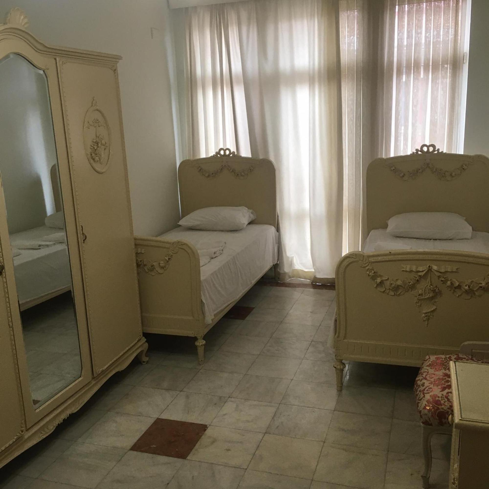 Rcheuli Hotel Батуми Екстериор снимка