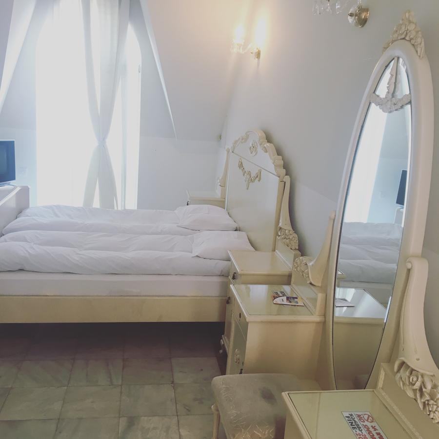 Rcheuli Hotel Батуми Екстериор снимка