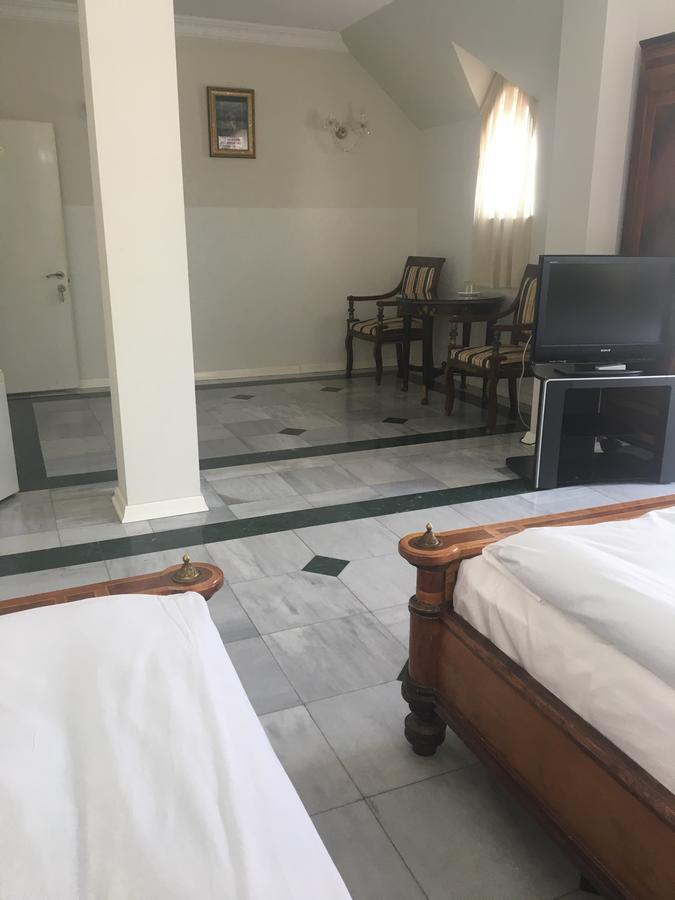 Rcheuli Hotel Батуми Екстериор снимка