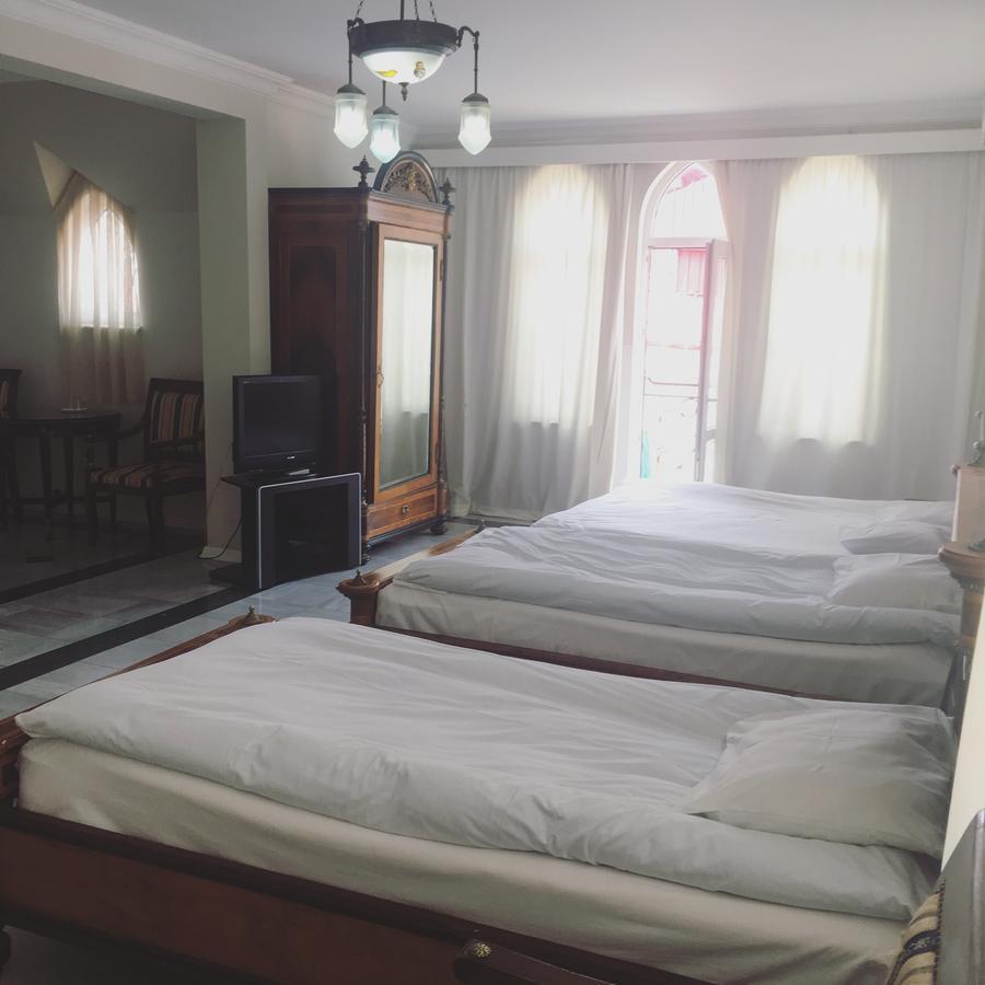 Rcheuli Hotel Батуми Екстериор снимка